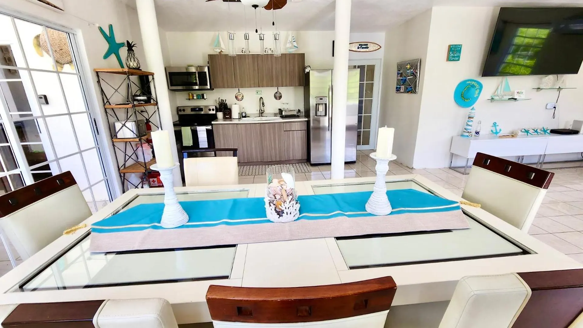 Luxury Villa Salgado Tierras Nuevas Poniente Guest house